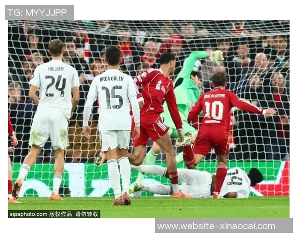 利物浦与曼联激战正酣比分结果揭晓引发球迷热议